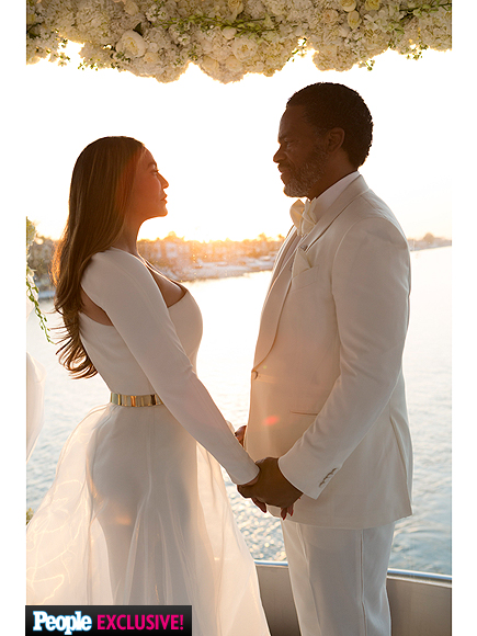 Beyoncé’s mother talks ‘magical’ wedding day + Wedding Pictures