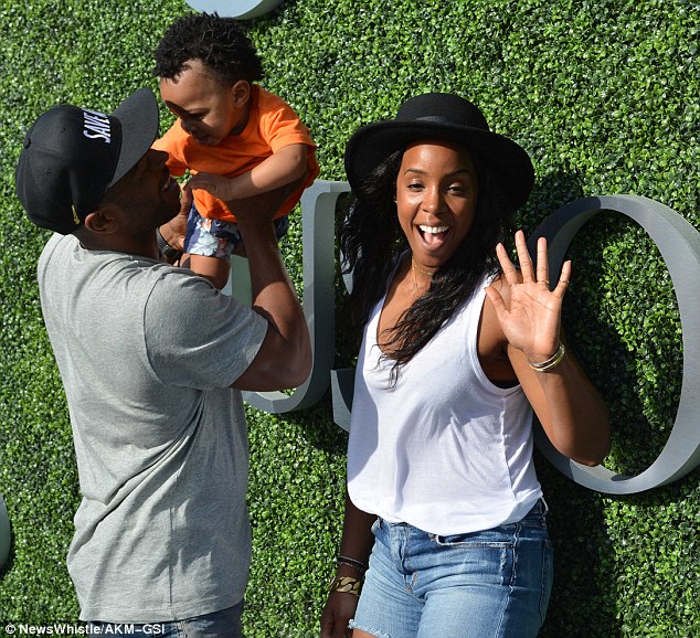 Kelly Rowland, cute son and husband pictured at the U.S Open (Photos)