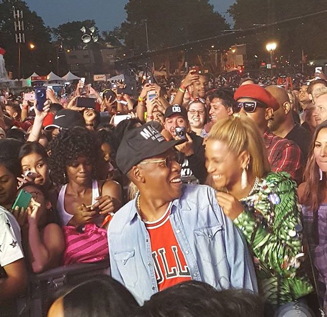 Beyonce Spends Birthday With Jay Z, Bill Clinton at Made in America (Photos)
