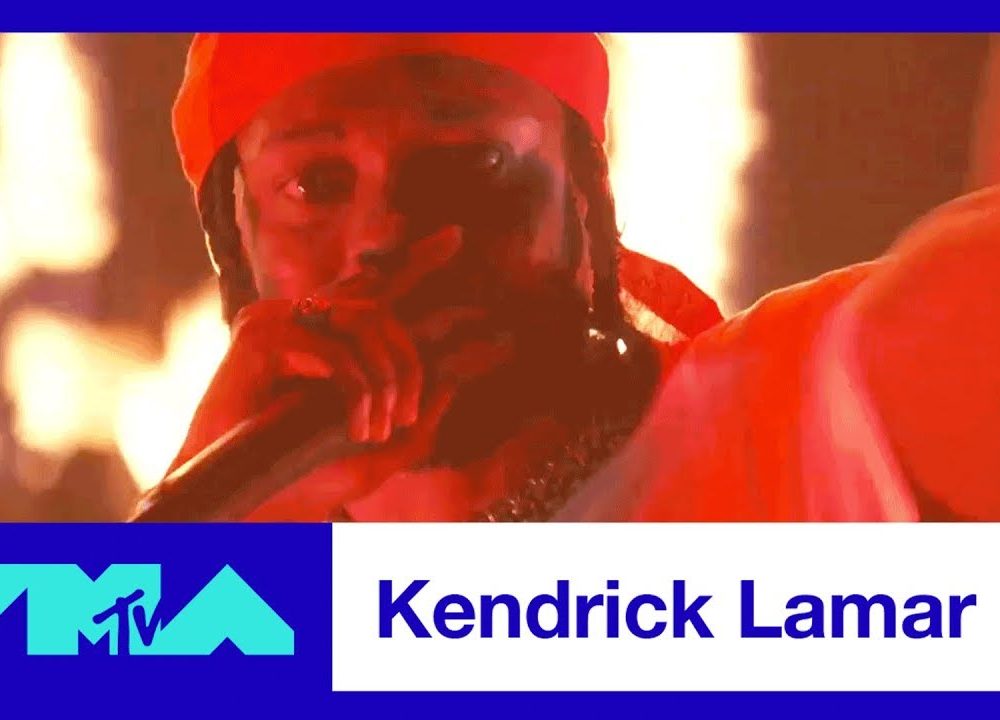 Kendrick Lamar Performs ‘DNA’ & ‘Humble’ Medley At 2017 MTV VMAs (Video)