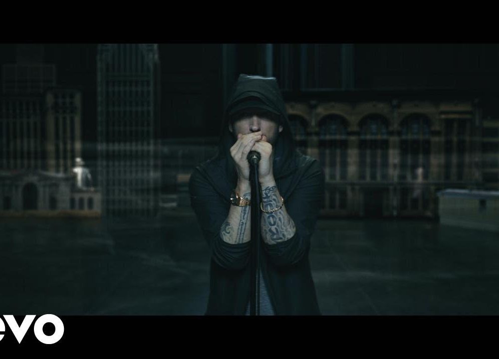 Eminem ft. Beyoncé – Walk On Water (Official Video)